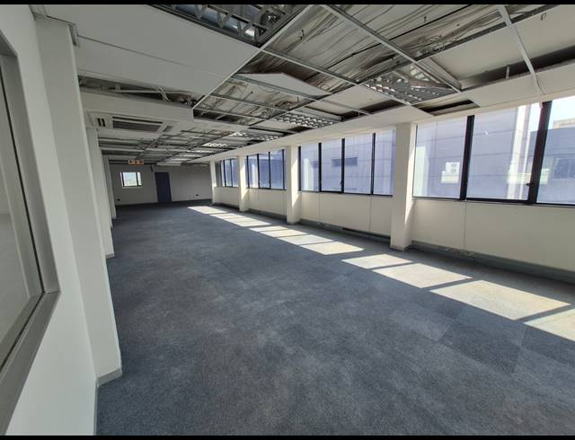 712M² OFFICE TO LET IN RIVONIA